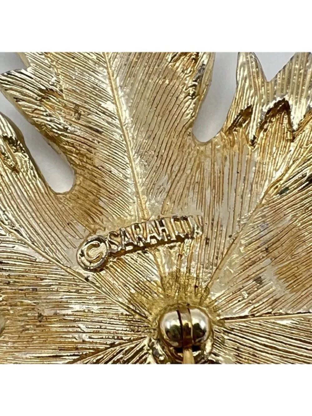 Vintage Sarah Coventry Maple LEAF Gold Silver Tone Brooch Pin Large Signed